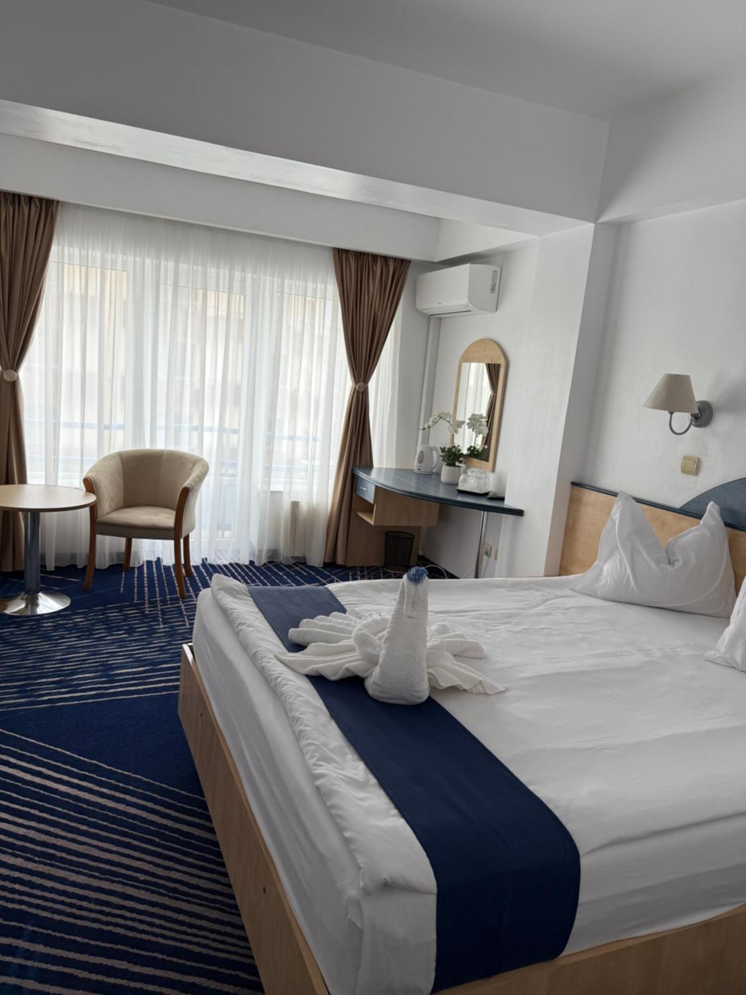 Briza Boutique Hotel Mamaia Exterior photo
